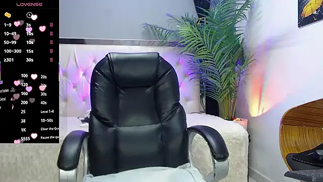 Snapshot of nolan_twink1 chatting on 13, 9, 2025 nolan twink1 online show from 13, 9, 2025