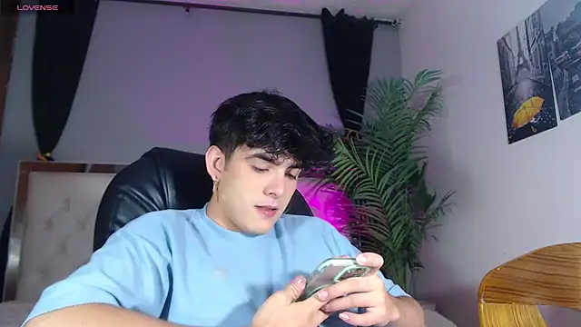 Snapshot of nolan_twink1 chatting on 29, 9, 2025 nolan twink1 online show from 29, 9, 2025