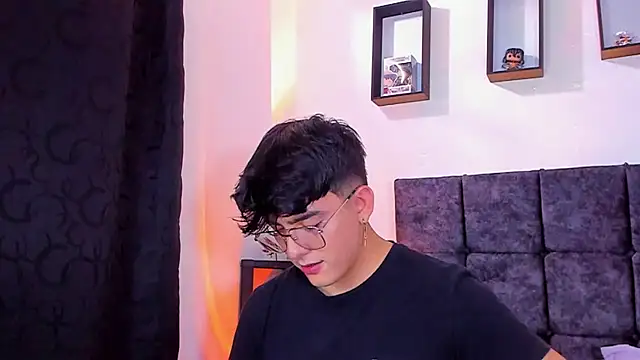 Snapshot of nolan_twink1 chatting on 8, 10, 2025 nolan twink1 online show from 8, 10, 2025