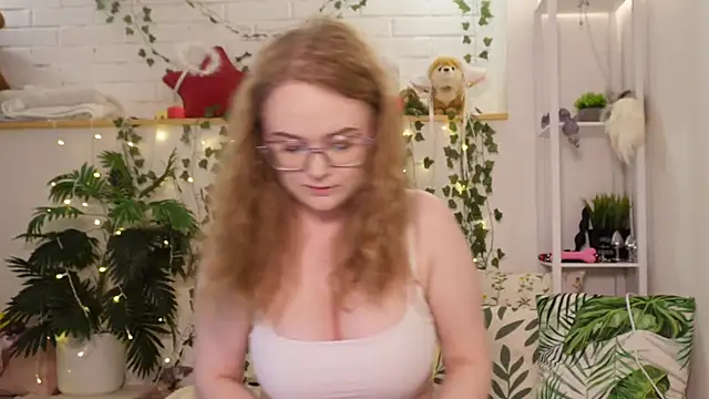 Snapshot of MonicaAsis chatting on 18, 10, 2025 MonicaAsis online show from 18, 10, 2025
