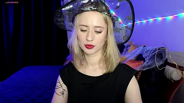 SashaBrooks online show from 29, 10, 2025