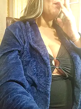 Snapshot of Foxlady2271 chatting on 28, 2, 2025 Foxlady2271 online show from 28, 2, 2025