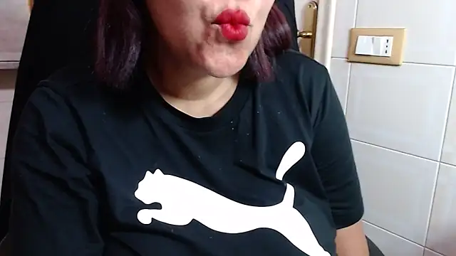 Foxlady2271 online show from 26, 5, 2026