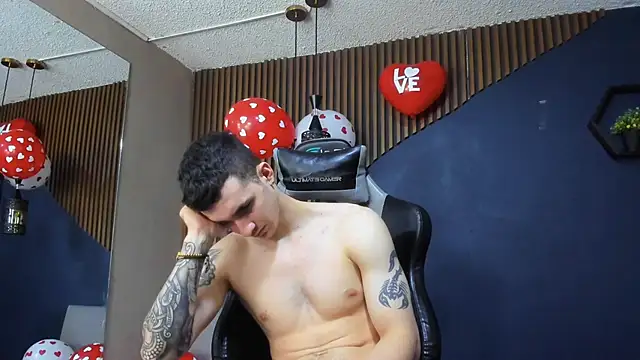 JacksonOlsenn online show from 14, 2, 2025