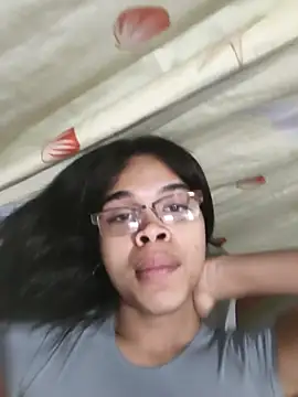 Snapshot of evelyn_wine chatting on 26, 11, 2025 evelyn wine online show from 26, 11, 2025