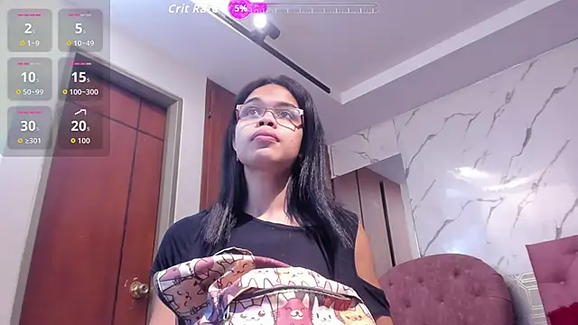 Snapshot of evelyn_wine chatting on 4, 12, 2025 evelyn wine online show from 4, 12, 2025