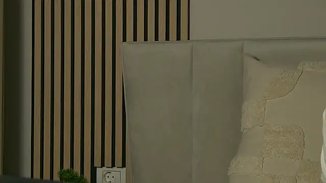 Snapshot of AngeliqueSkye chatting on 3, 10, 2025 AngeliqueSkye online show from 3, 10, 2025