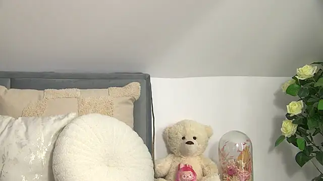 Snapshot of AngeliqueSkye chatting on 23, 10, 2025 AngeliqueSkye online show from 23, 10, 2025