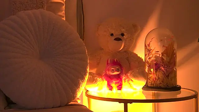 Snapshot of AngeliqueSkye chatting on 25, 10, 2025 AngeliqueSkye online show from 25, 10, 2025