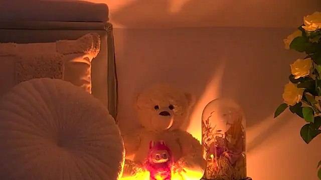 Snapshot of AngeliqueSkye chatting on 26, 10, 2025 AngeliqueSkye online show from 26, 10, 2025