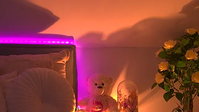 Snapshot of AngeliqueSkye chatting on 30, 10, 2025 AngeliqueSkye online show from 30, 10, 2025