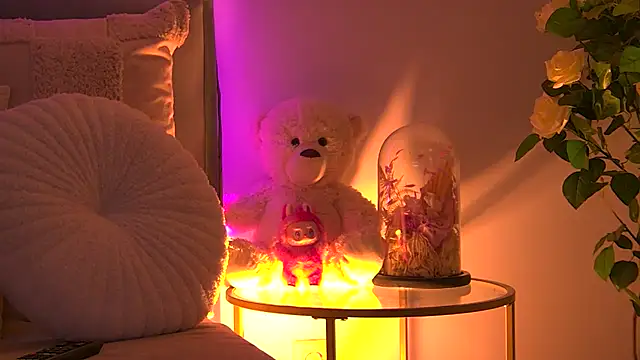 Snapshot of AngeliqueSkye chatting on 31, 10, 2025 AngeliqueSkye online show from 31, 10, 2025