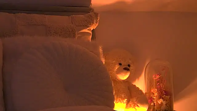 Snapshot of AngeliqueSkye chatting on 10, 11, 2025 AngeliqueSkye online show from 10, 11, 2025