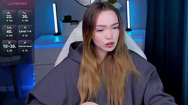 Snapshot of Evia_r0se chatting on 4, 10, 2025 Evia r0se online show from 4, 10, 2025