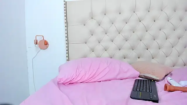 Kim Eli online show from 25, 1, 2025