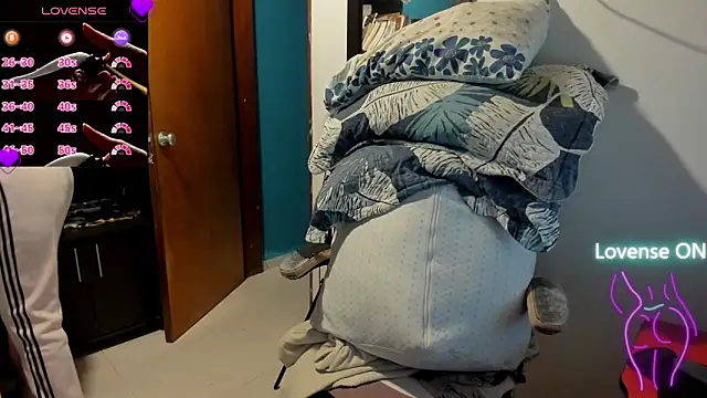 Snapshot of peanut_tangerine chatting on 10, 11, 2025 peanut tangerine online show from 10, 11, 2025