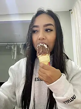 Snapshot of SOPHIACANDY19_ chatting on 14, 12, 2024 SOPHIACANDY19 online show from 14, 12, 2024