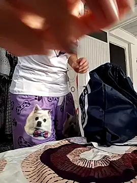 Samantha Sullivan  online show from 20, 1, 2025