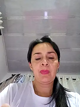 Samantha Sullivan  online show from 23, 2, 2025