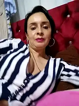 Samantha Sullivan  online show from 26, 2, 2025