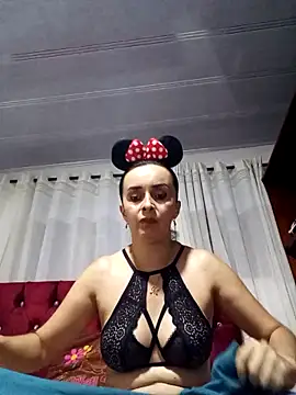 Samantha Sullivan  online show from 1, 11, 2025