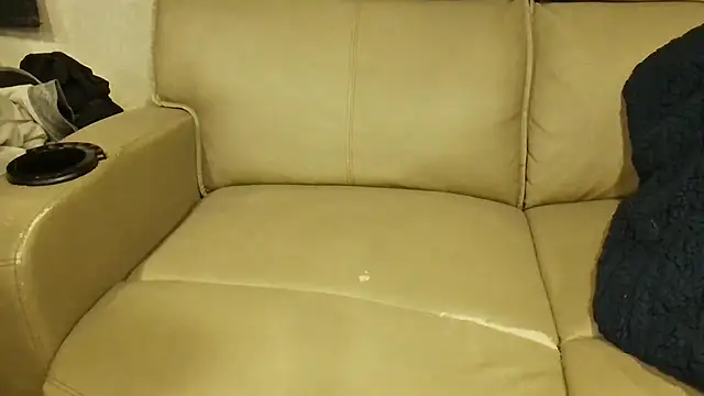 overaveragefreak4you online show from 9, 3, 2026