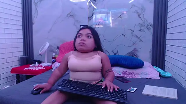 Snapshot of Michelle_Brooks chatting on 12, 9, 2025 Michelle Brooks online show from 12, 9, 2025