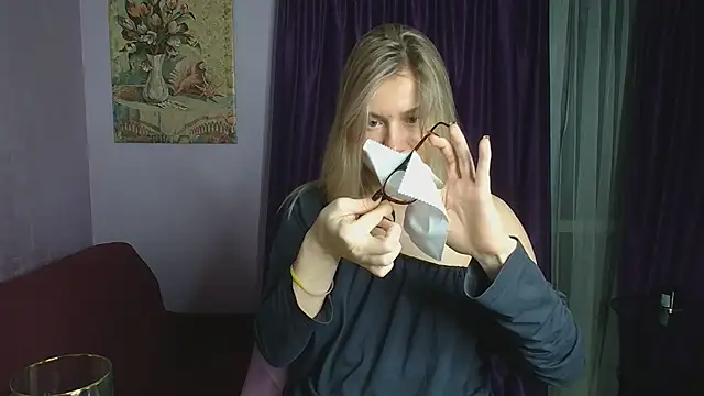 Snapshot of TaylorBre chatting on 20, 12, 2024 TaylorBre online show from 20, 12, 2024