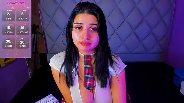 Snapshot of venusowen_ chatting on 3, 10, 2025 venusowen online show from 3, 10, 2025
