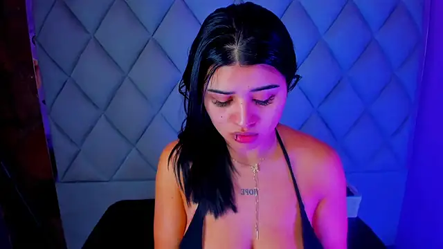 Snapshot of venusowen_ chatting on 8, 10, 2025 venusowen online show from 8, 10, 2025