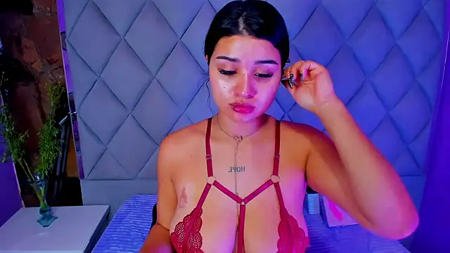 Snapshot of venusowen_ chatting on 9, 10, 2025 venusowen online show from 9, 10, 2025