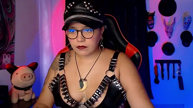 Snapshot of LilithSharon chatting on 17, 10, 2025 LilithSharon online show from 17, 10, 2025