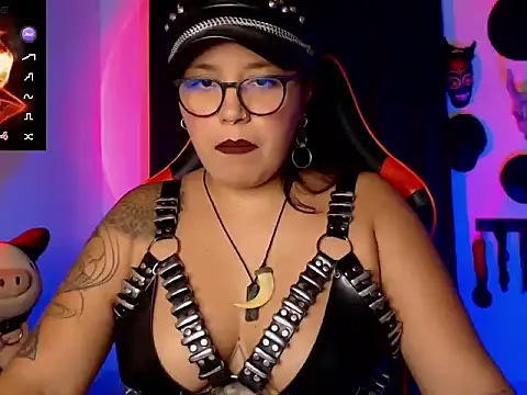 Snapshot of LilithSharon chatting on 29, 11, 2025 LilithSharon online show from 29, 11, 2025