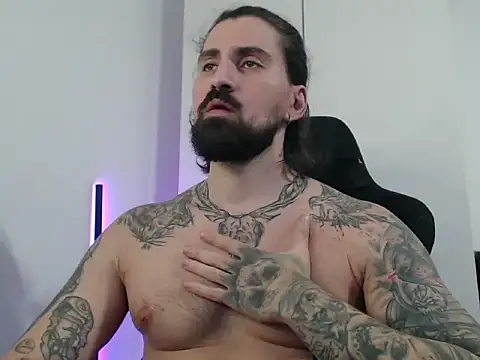 Snapshot of MateoHunk chatting on 8, 11, 2025 MateoHunk online show from 8, 11, 2025