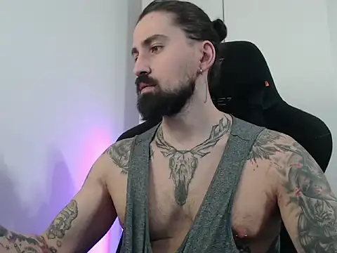 Snapshot of MateoHunk chatting on 18, 11, 2025 MateoHunk online show from 18, 11, 2025