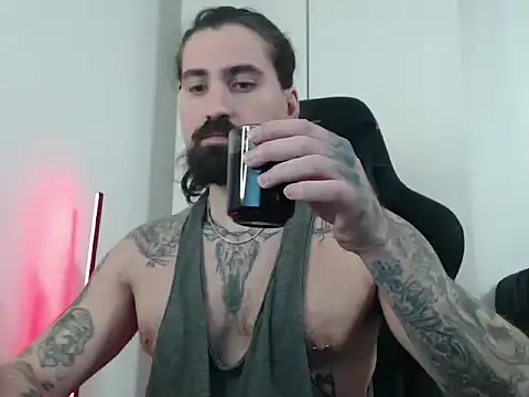 Snapshot of MateoHunk chatting on 7, 1, 2026 MateoHunk online show from 7, 1, 2026