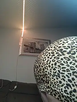 Genoveva73sexy online show from 8, 3, 2025