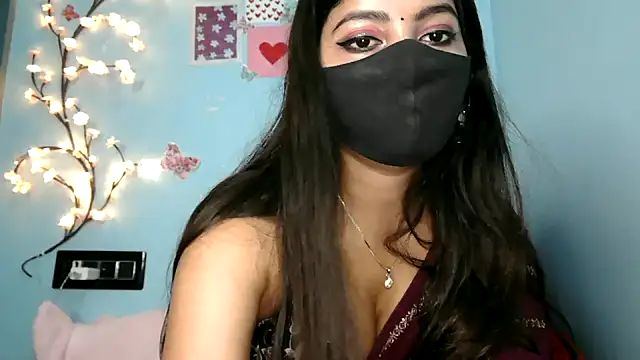 Reena Singh53 online show from 12, 9, 2025