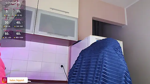 Snapshot of FoxRineHelen chatting on 18, 9, 2025 FoxRineHelen online show from 18, 9, 2025