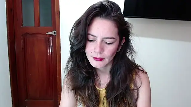 Snapshot of Hanny_24 chatting on 7, 7, 2026 Hanny 24 online show from 7, 7, 2026