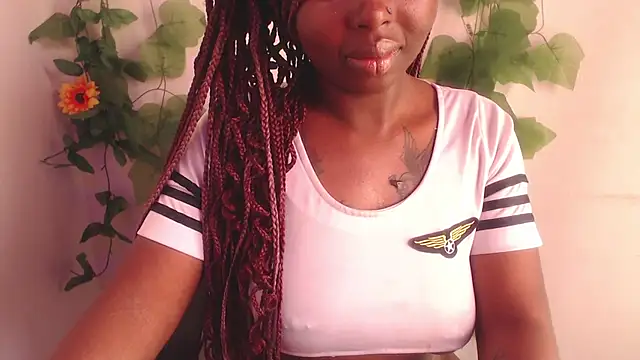 Snapshot of _Zooee chatting on 24, 4, 2026 Zooee online show from 24, 4, 2026