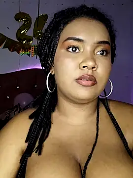 Evelyn Sandoval online show from 5, 12, 2024