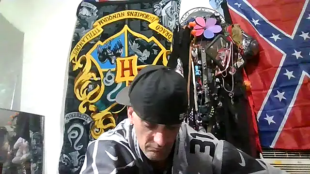 Snapshot of slinginbigD chatting on 9, 11, 2025 slinginbigD online show from 9, 11, 2025