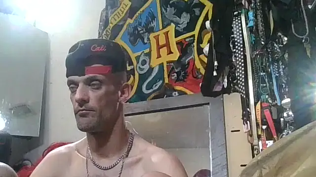 Snapshot of slinginbigD chatting on 11, 11, 2025 slinginbigD online show from 11, 11, 2025