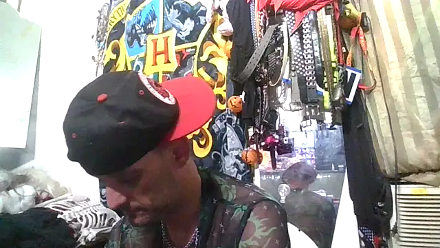 Snapshot of slinginbigD chatting on 23, 11, 2025 slinginbigD online show from 23, 11, 2025