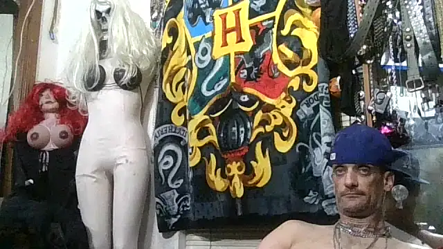 Snapshot of slinginbigD chatting on 25, 11, 2025 slinginbigD online show from 25, 11, 2025