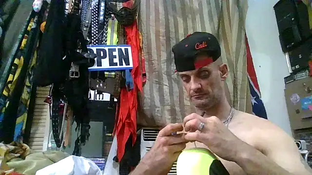 Snapshot of slinginbigD chatting on 29, 11, 2025 slinginbigD online show from 29, 11, 2025