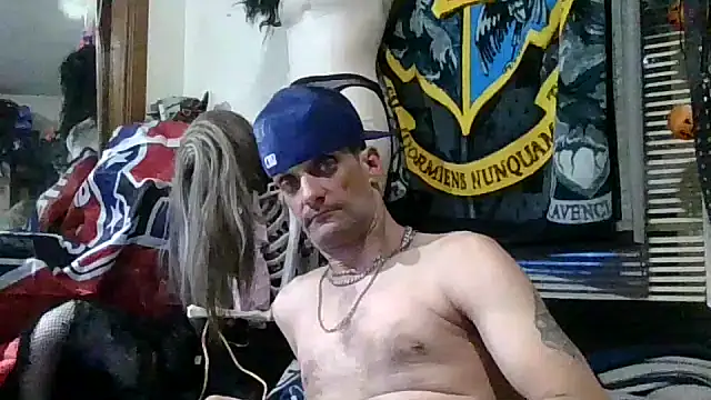 Snapshot of slinginbigD chatting on 13, 12, 2025 slinginbigD online show from 13, 12, 2025