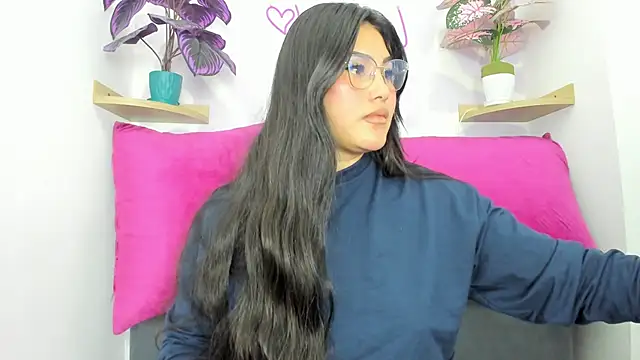 Snapshot of Little_Ivy chatting on 16, 9, 2025 Little Ivy online show from 16, 9, 2025