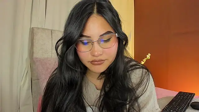 Snapshot of Little_Ivy chatting on 3, 10, 2025 Little Ivy online show from 3, 10, 2025